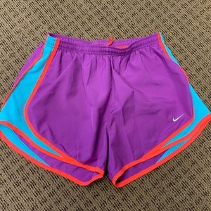 Nike women’s athletic dry fit temple running shorts size medium purple